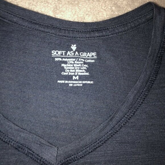 Boston RED SOX World Champion Soft As Grape Navy Short Sleeve T-Shirt - Picture 4 of 5